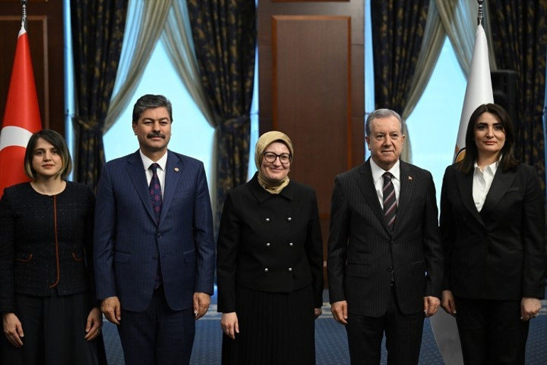 AK Parti Genel Merkezinde bayramlaşma