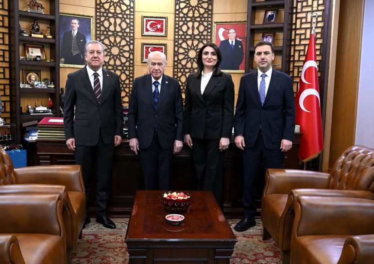 AK Parti Genel Merkezinde bayramlaşma