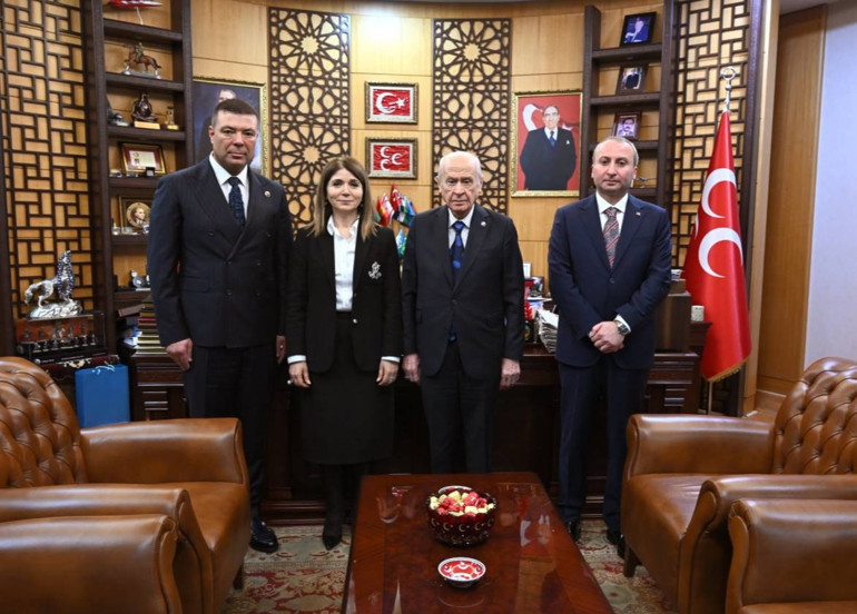 AK Parti Genel Merkezinde bayramlaşma
