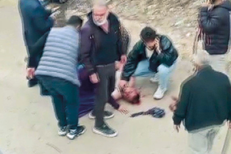 Bayram günü kanlı kavga: Çocuklar tartıştı, aileler silah çekti... 3 ölü 22 yaralı