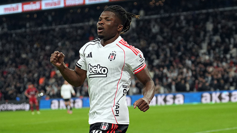 Beşiktaşa El Bilal Toure’den kötü haber