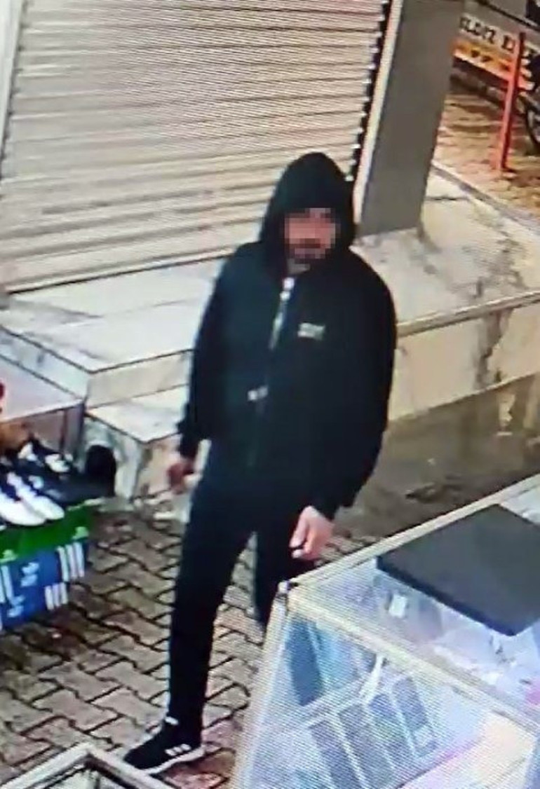 Fiyat sormak için girdi, çalıp kaçtı
