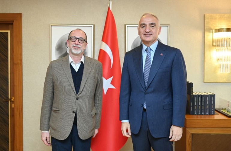 Haydarpaşa ve Sirkecide dünyaca ünlü küratör devrede