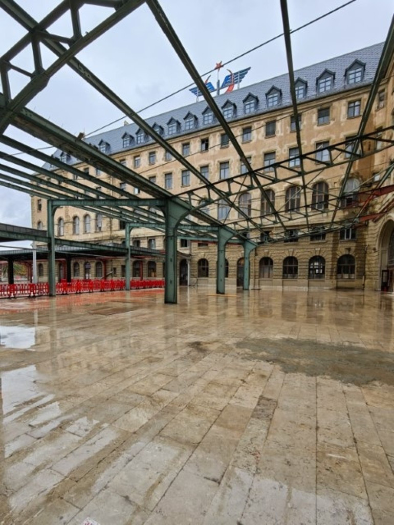 Haydarpaşa ve Sirkecide dünyaca ünlü küratör devrede