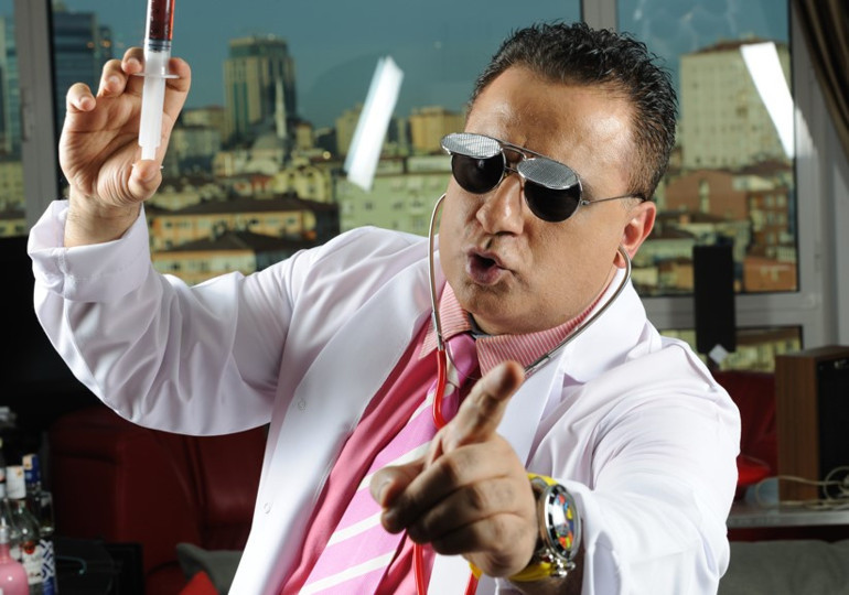 Son dakika... Ünlü yapımcı Erol Köse hayatını kaybetti