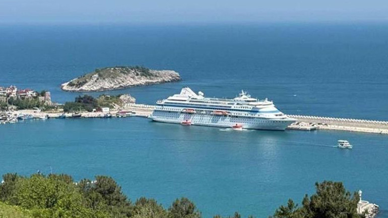Ramazan Bayram tatilinde 6 bin nüfuslu turistik ilçeye 56 bin kişi geldi