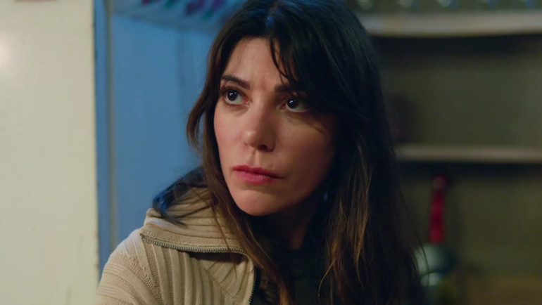 Uzak Şehirin 55. bölümünde neler oldu Alya yıkıldı... Meryem ile Cihan el ele