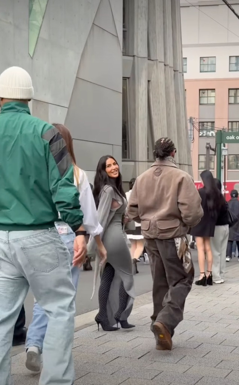 Yıllar önce biri sorsa O bizim aile dostumuz derdi... Yeni aşkıyla Japonya’ya tatile gitti