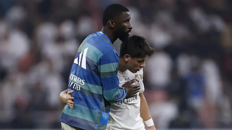 Fenerbahçeden Real Madrid ve Barcelonaya transfer çıkarması Hedefte iki dünya yıldızı var