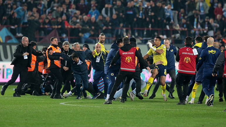 Olaylı Trabzonspor-Fenerbahçe maçında karar çıktı