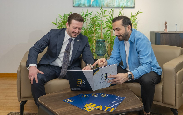 Sektörün kural koyucu firmaları arasındayız