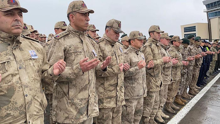 Şehit askerin naaşı, törenle memleketi Konyaya uğurlandı