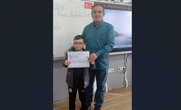 Öğretmen, 8 yaşındaki Alperenin kabusu oldu Küçük çocuk görüntülü arayıp annesine gösterdi | Diğer çocuklara da benzer şeyler yapmış