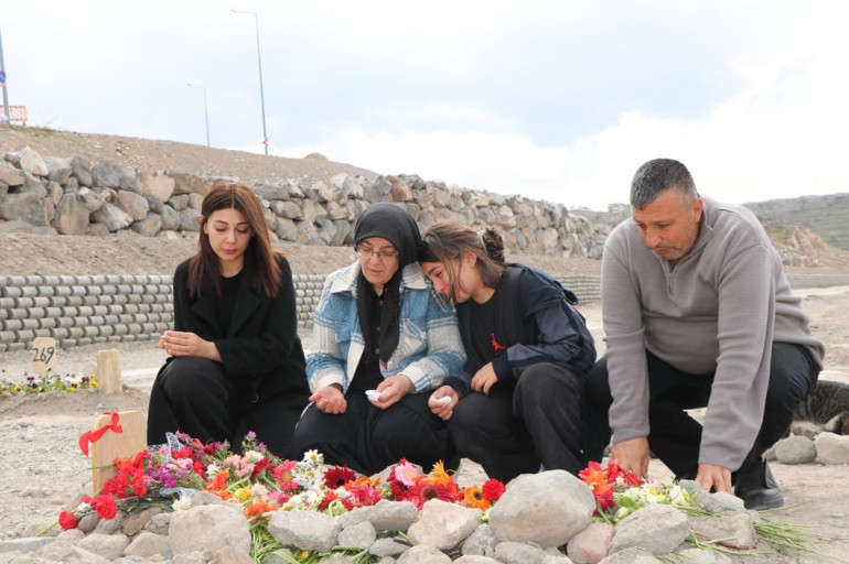  Ailesine projelerinden bahsetmiş