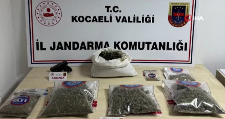 Evleri uyuşturucu serasına, tuvaletleri laboratuvara çevirmişler... 36 kişi gözaltına alındı, 3 tutuklama