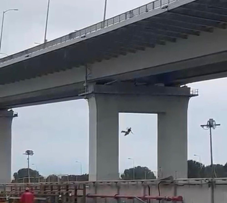 Osmangazi Köprüsü’nden atlayan kadının fenomen olduğu ortaya çıktı