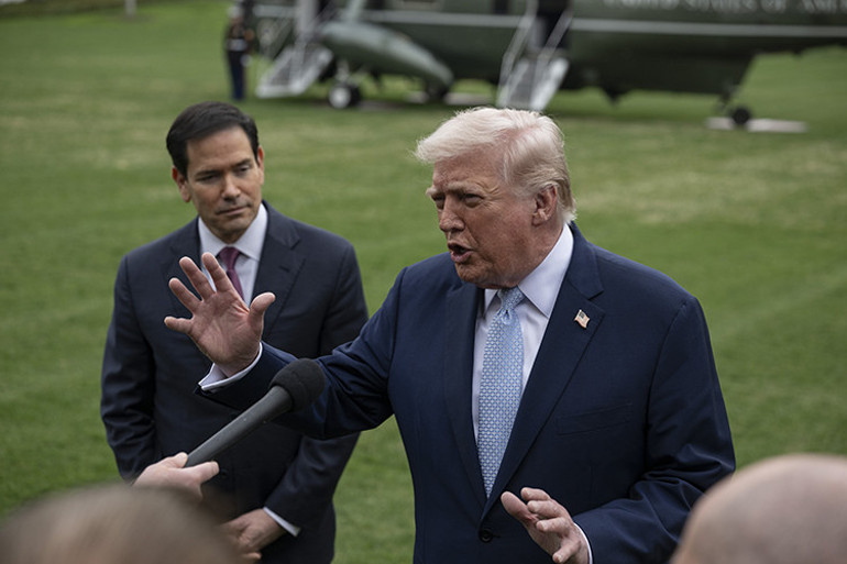 ABD-İsrail-İran savaşında son dakika... Trumptan İran yalvarıyor iddiası: İrandan ABDnin teklifine yanıt... Trump, İrana verdiği süreyi uzattı