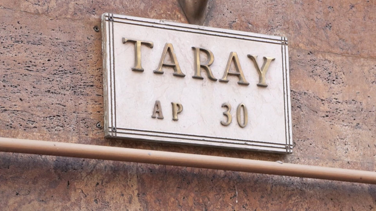 Orhan Pamukun 9 dairesinin bulunduğu Taray Apartmanı davasında karar Apartman yıkılacak