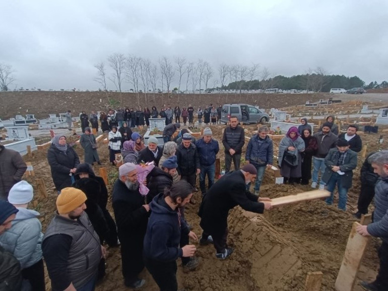 Bakırköydeki kazada yaralanan Miray, hayatını kaybetti
