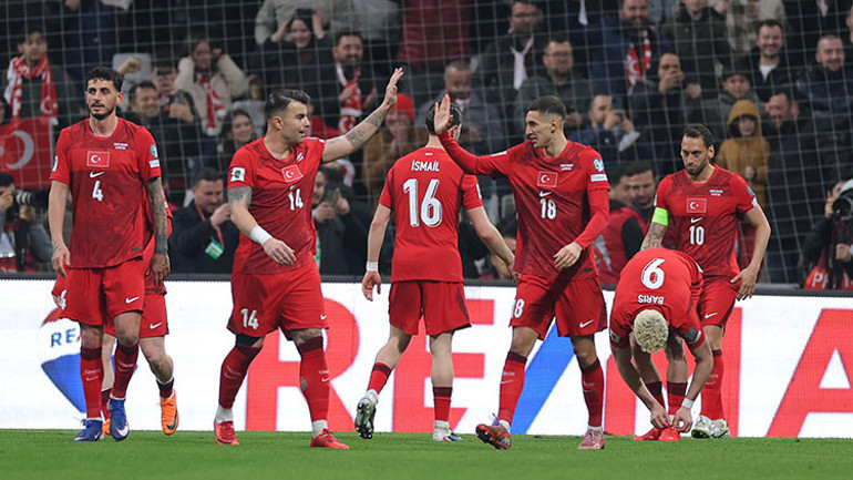 Türkiye-Romanya maçı için sürpriz yorum: Her eve lazım diyoruz, Montella ise sonuç alıyor