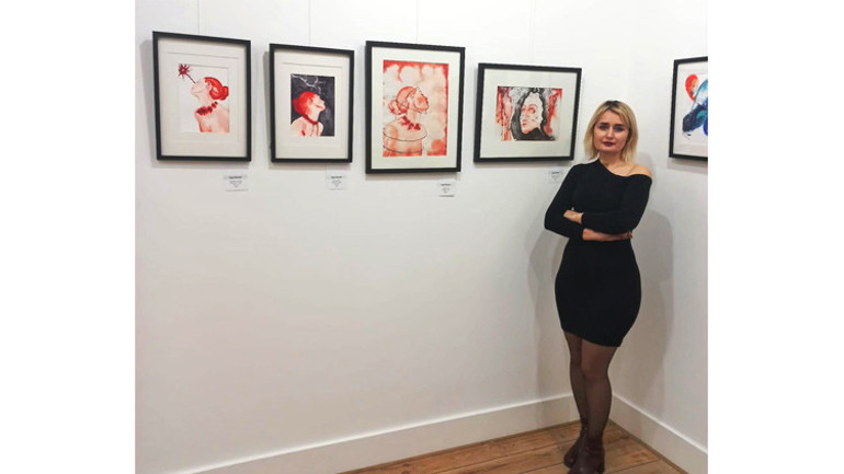 Ayşe Bayram kişisel sergisi “Beyond the Mask, Behind the Self” Londra’da