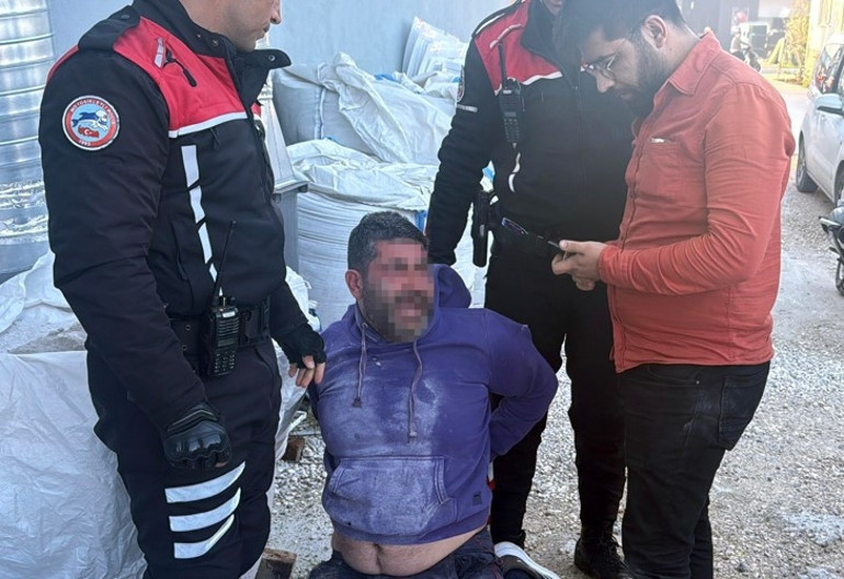Maaşını alamadığını iddia eden işçi dükkanı ateşe verdi