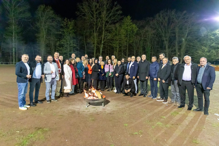 Baden-Württemberg’de Çifte Bayram Coşkusu: Ramazan ve Nevruz Aynı Çatı Altında Kutlandı