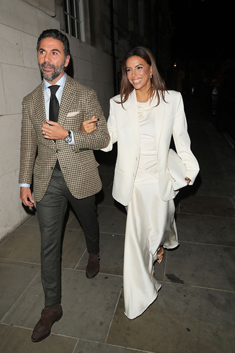 Yeni bir yere taşınmak duygularını da coşturdu... Sanki 13 yıl değil 13 dakika önce aşık olmuşlar gibi