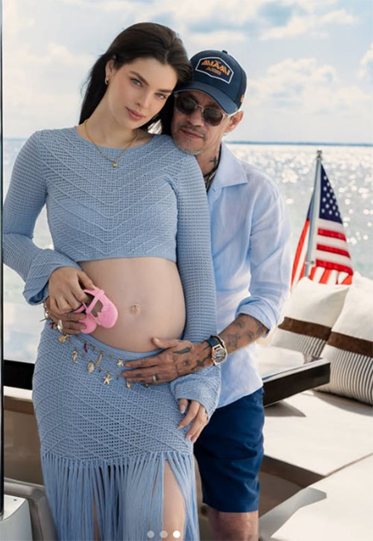 Sekizinci bebeğin cinsiyeti belli oldu...Pembe patikleri almışlar bile