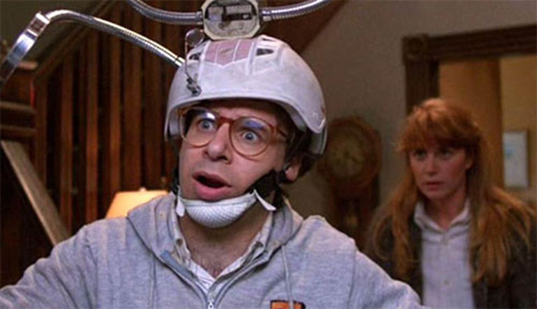 Karısı ölünce iki çocuğuna bakmak için oyunculuğa veda etmişti.. Zirvede bıraktığı mesleğine 29 yıl sonra dönüyor