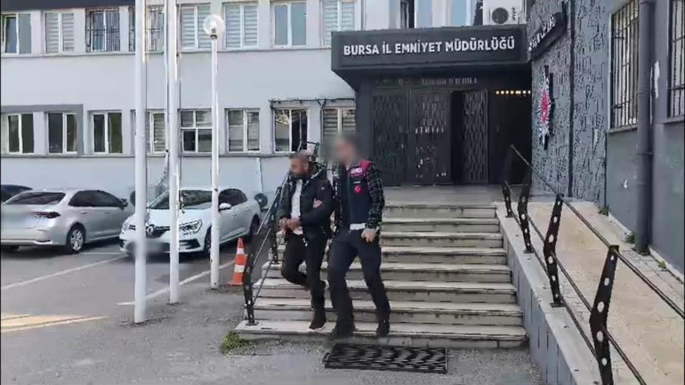  Sosyal medya fenomeni tutuklandı Yardım paralarıyla vurgun yaptı