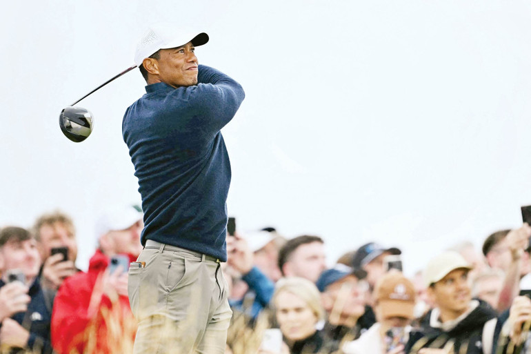 Woods gözaltına alındı... Araçla takla attı