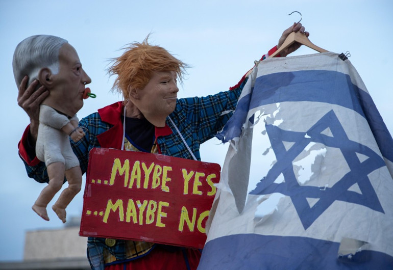  Savaş karşıtı halk Tel Avivde sokaklara çıktı