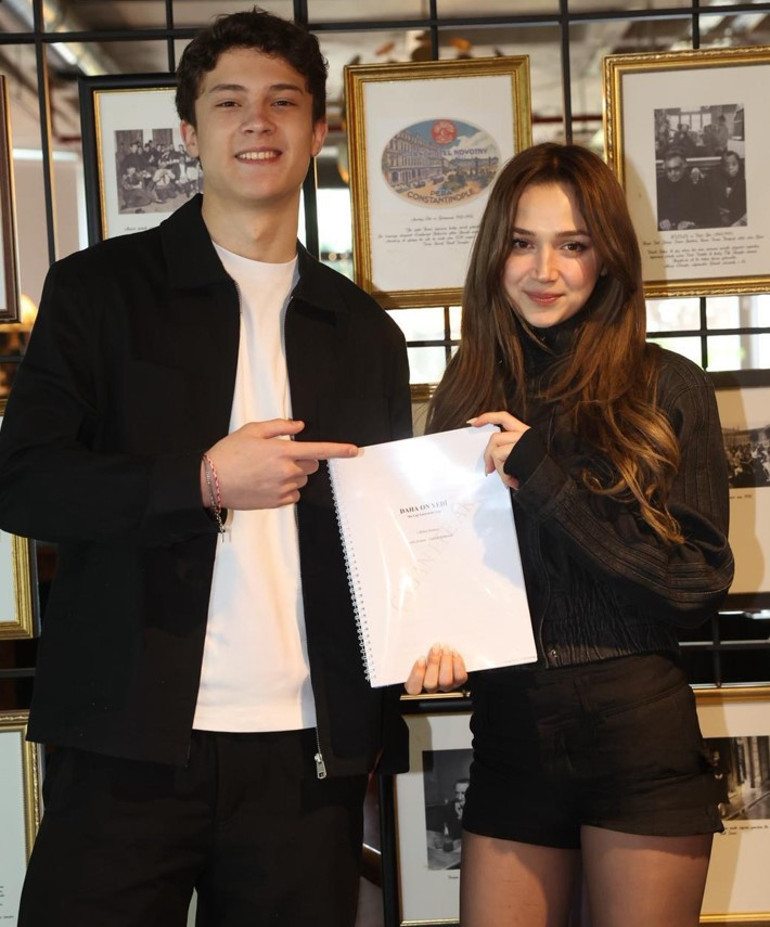 Kanal Dnin yaz dizisi... ‘Daha On Yedi’