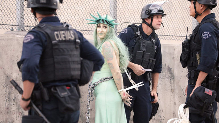 Milyonlar sokağa döküldü Meydanlarda ‘Savaş bitsin’ çığlığı