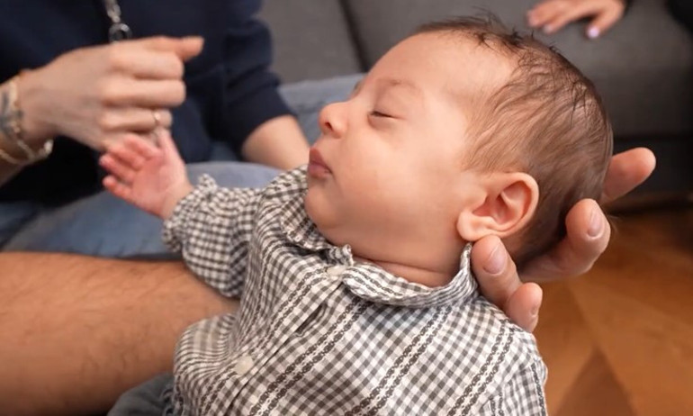 Bestemsu Özdemir oğlunun yüzünü ilk kez gösterdi