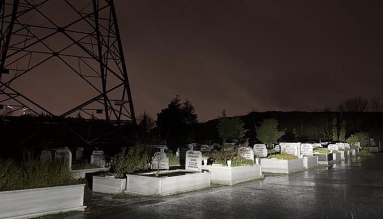 Sarıyer’de mezarlık ziyaretinde silahlı çatışma: 1 kişi hayatını kaybetti, 5 gözaltı