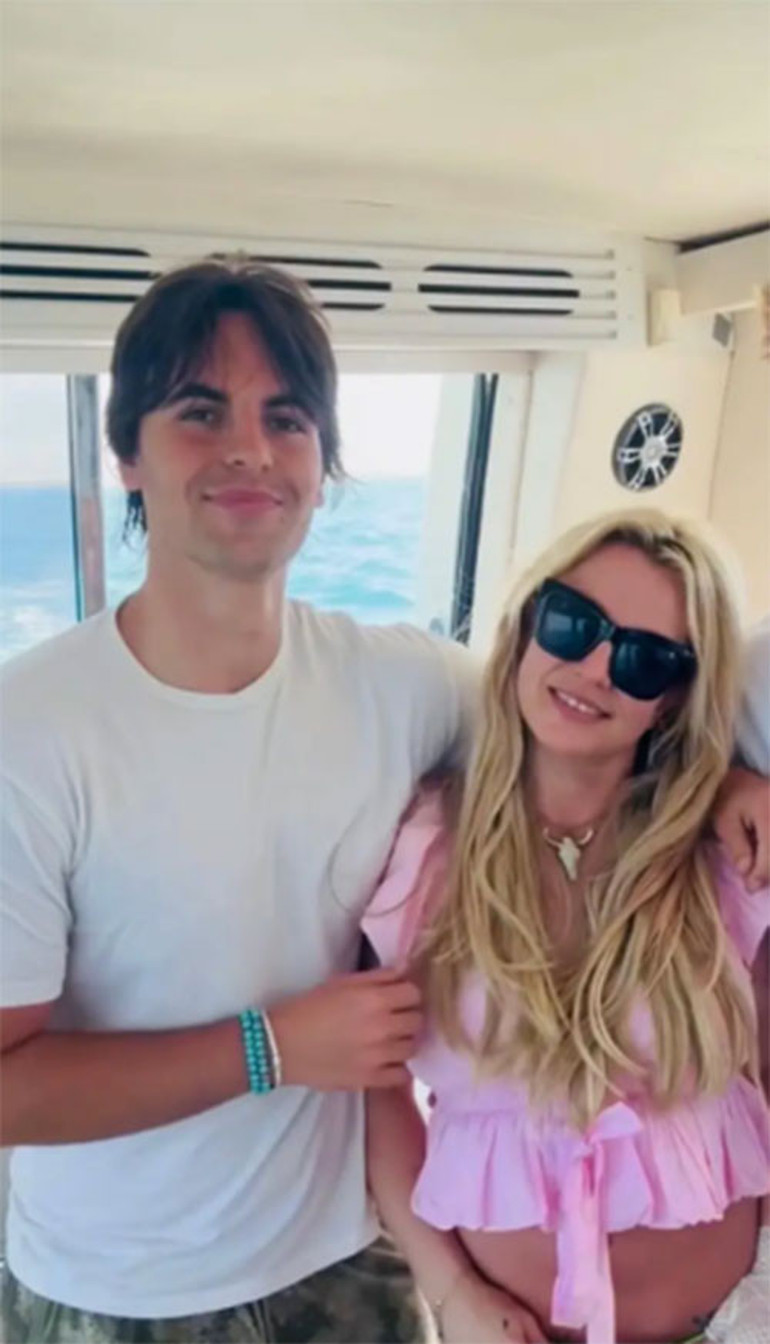  İkisi de boyunu geçmiş