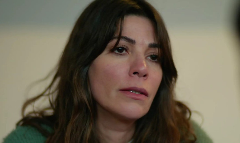 Uzak Şehirin 55. bölümünde neler oldu Alya yıkıldı... Meryem ile Cihan el ele