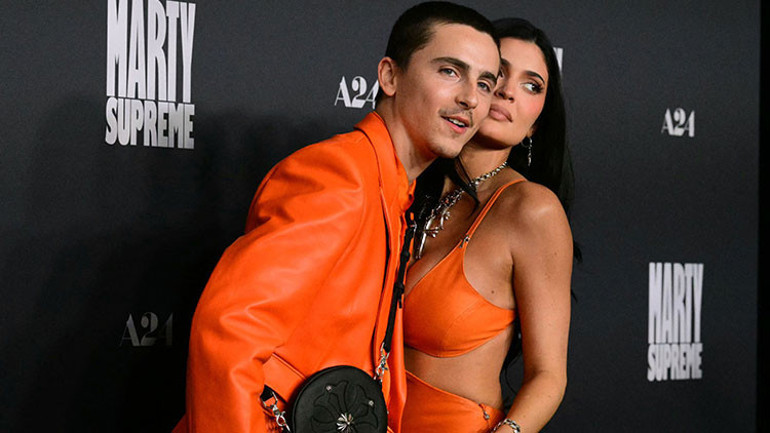 Tatile birlikte çıktılar… Fotoğrafları ayrı ayrı paylaştılar