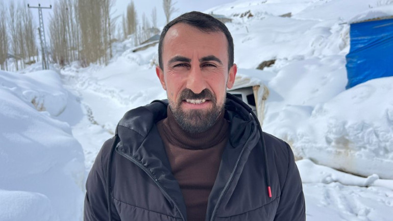 Nisan ayı geldi ama kış bitmiyor Evler kara gömüldü, yükseklik 2 metreyi aştı