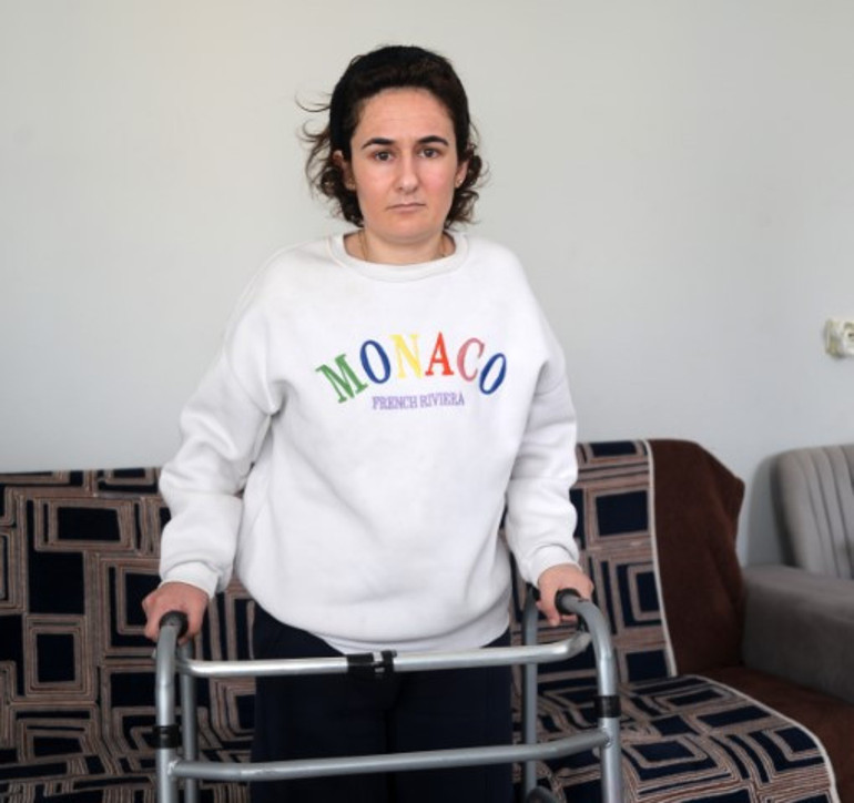 Eşinin acısını yaşayan kadına avukattan akılalmaz kötülük Sigortanın yatırdığı tazminatı alıp aileyi tehdit etti iddiası