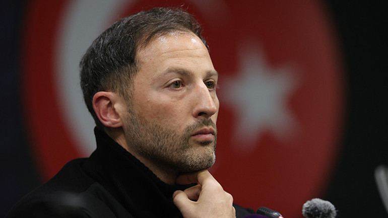 Fenerbahçede Domenico Tedescoya sürpriz talip Listenin tepesine yazdılar