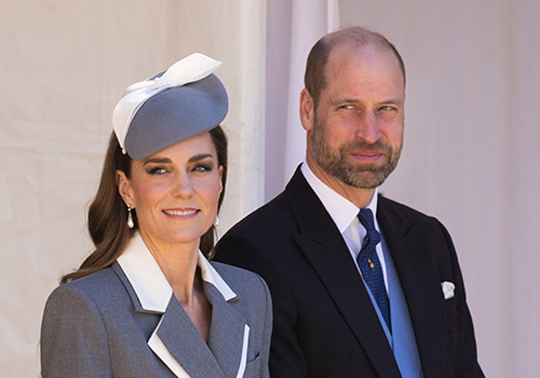 Küçük oğlu açıktan, büyüğü sessizce kuyusunu kazıyor... Herkesin önünde can ciğer görünüyorlar... Evin içinde birbirlerine girdiler