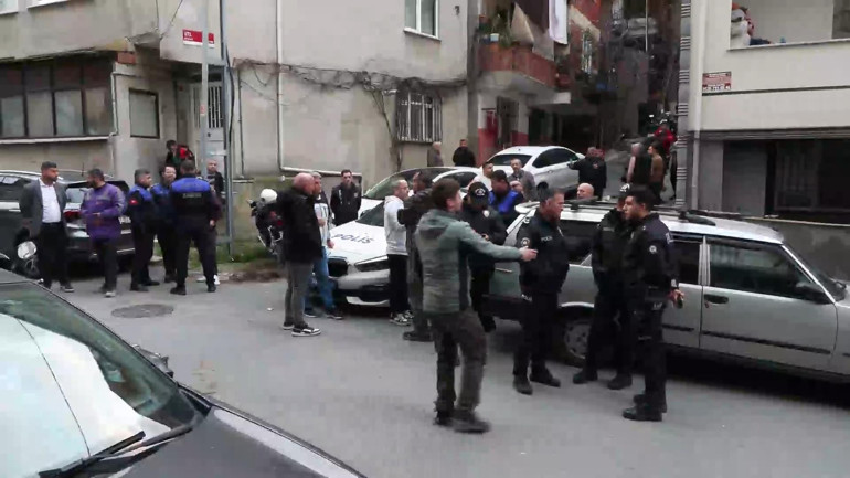 Sarıyer’de toprak kayması: 6 bina tahliye edildi