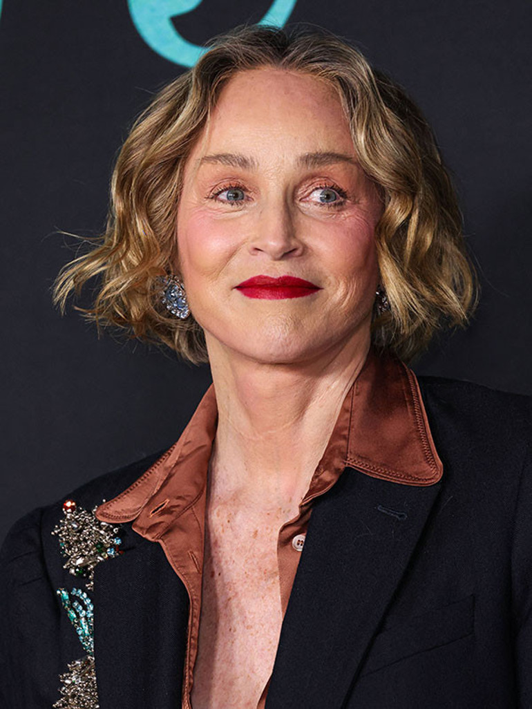  Açık sahneleri ileri sarıyorum