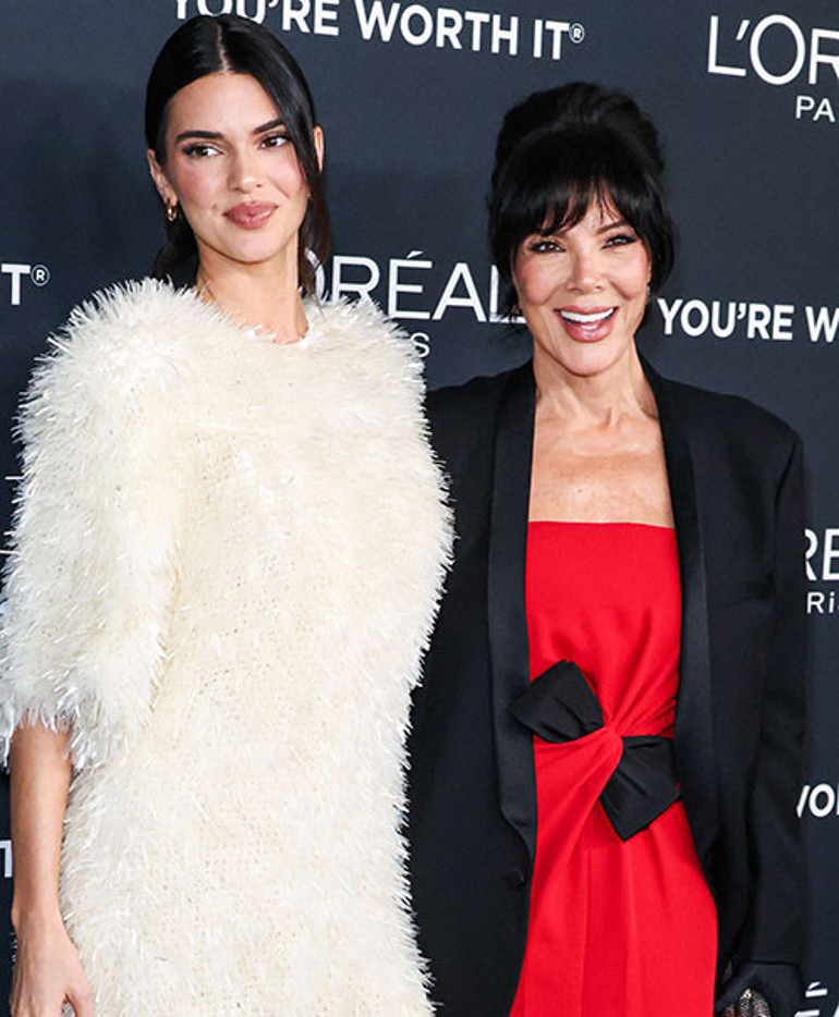 Kalabalık ailesinde bir tek onun çocuğu yok... Yaşı 30a geldi, hâlâ bekâr... Gelinlik giyemedi ama nedime oldu