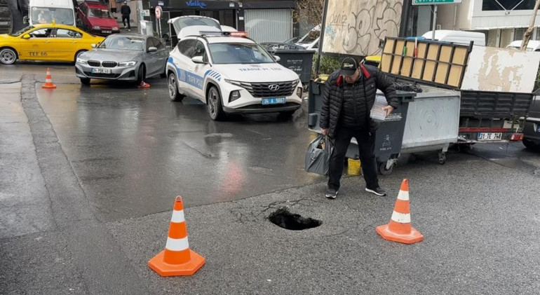 Gök gürültülü sağanak geliyor Meteoroloji açıkladı: Şiddetli yağış ve rüzgar etkili olacak | İstanbula ulaştı dedi ve uyardı: Güneye doğru gidecek