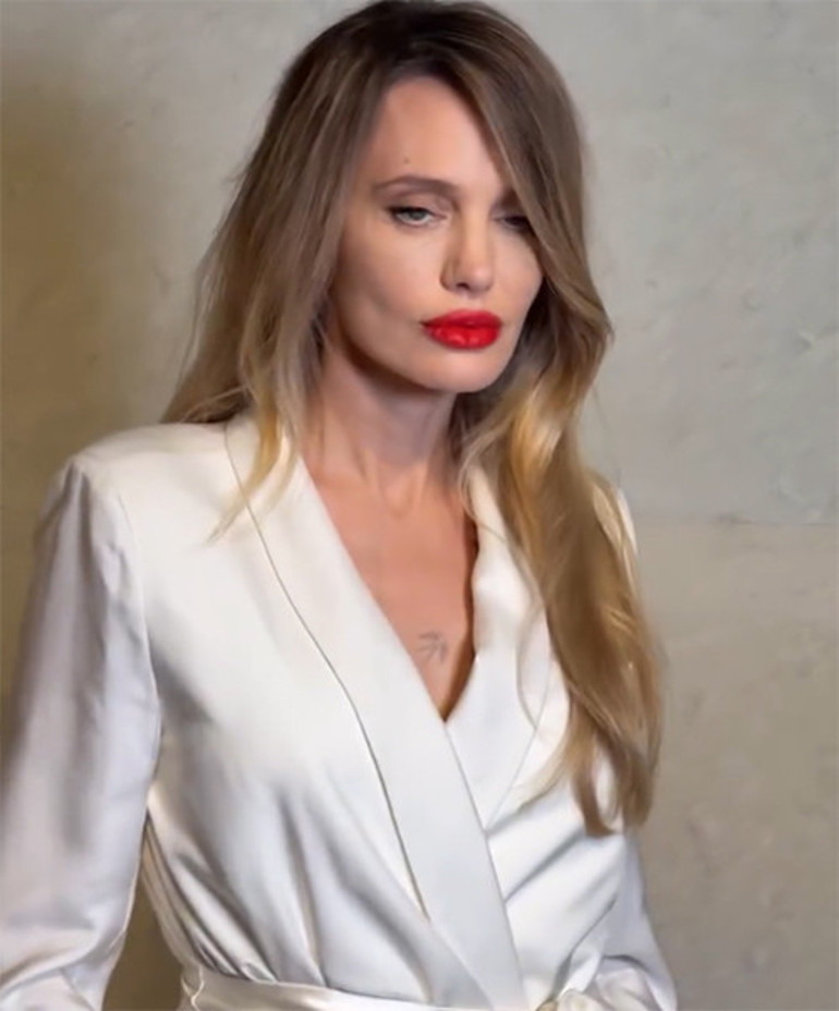 Bu Angelina Jolie değil, yerine geçen başka biri