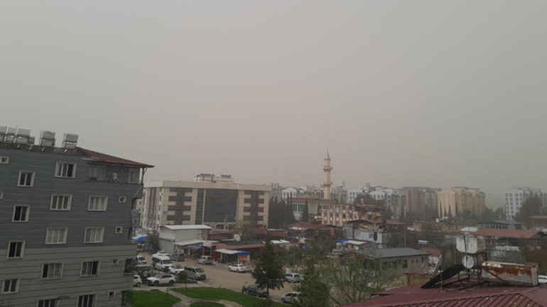 Gök gürültülü sağanak geliyor Meteoroloji açıkladı: Şiddetli yağış ve rüzgar etkili olacak | İstanbula ulaştı dedi ve uyardı: Güneye doğru gidecek